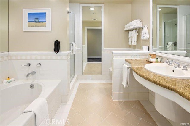 1300 The Strand, Hermosa Beach CA: https://media.crmls.org/medias/e3dd4696-ecd8-4f3a-a623-399e3234d567.jpg