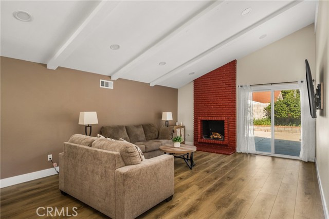 Detail Gallery Image 10 of 29 For 605 W Curie, Santa Ana,  CA 92707 - 4 Beds | 2 Baths