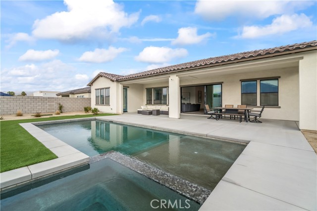 49865 Crescent Psge, Palm Desert CA: https://media.crmls.org/medias/e3dd6780-e25c-4e43-a869-48d7aca49992.jpg