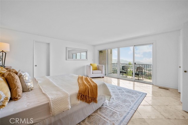 Detail Gallery Image 17 of 37 For 2102 La Canada Crest Dr #B,  La Canada Flintridge,  CA 91011 - 3 Beds | 2 Baths