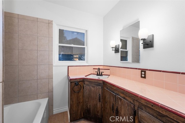 Detail Gallery Image 21 of 53 For 11371 Garden Grove Bld, Garden Grove,  CA 92843 - 2 Beds | 1 Baths