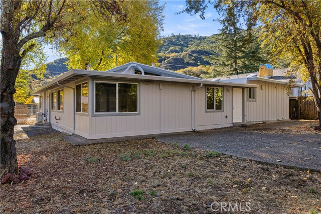 Detail Gallery Image 31 of 48 For 9875 Diane Ln, Upper Lake,  CA 95485 - 3 Beds | 2 Baths