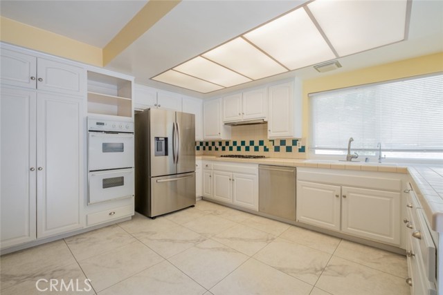 19941 Hiawatha Street, Chatsworth CA: https://media.crmls.org/medias/e3de9ca8-8bd5-41d4-adae-9aa830cc7ae8.jpg