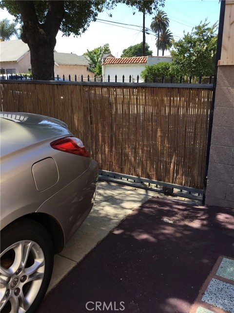Detail Gallery Image 14 of 39 For 6001 4th Ave, Los Angeles,  CA 90043 - 2 Beds | 1 Baths