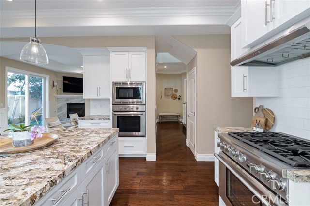 light and bright kitchen featuring Theramador ovens and range