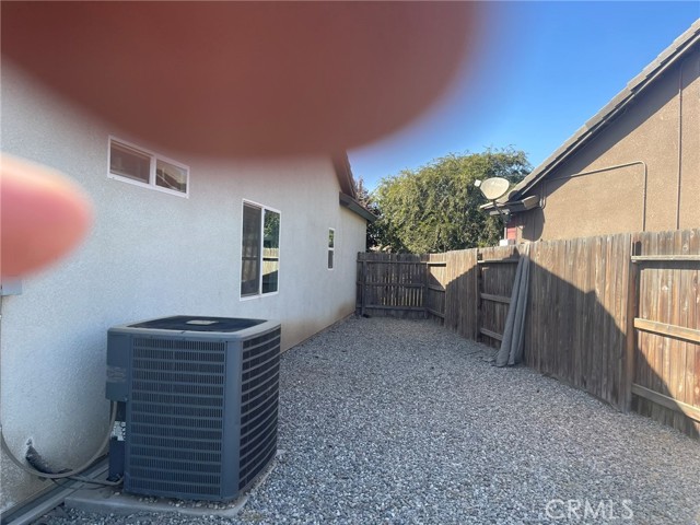 Detail Gallery Image 19 of 23 For 8617 Funny Cide Dr, Bakersfield,  CA 93307 - 5 Beds | 3 Baths