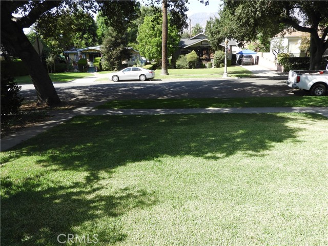 Detail Gallery Image 10 of 15 For 1554 Las Lunas St, Pasadena,  CA 91106 - 3 Beds | 2 Baths