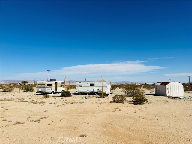 Detail Gallery Image 11 of 20 For 1188 Mile Square Rd, Joshua Tree,  CA 92252 - – Beds | – Baths