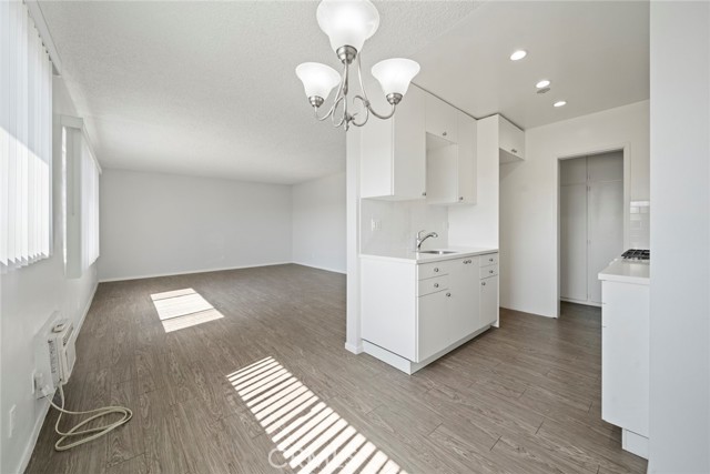 Detail Gallery Image 3 of 8 For 6938 Coldwater Canyon Ave #5,  North Hollywood,  CA 91605 - 2 Beds | 2 Baths