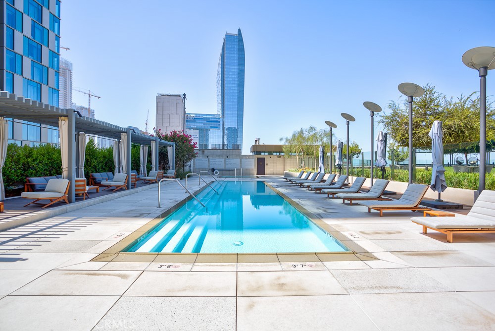 889 Francisco Street 901, Los Angeles, CA 90017