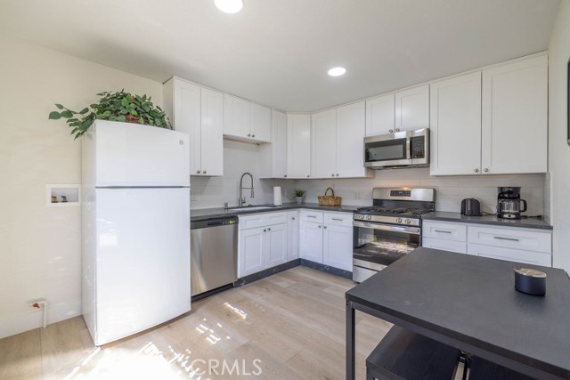 Detail Gallery Image 32 of 55 For 42692 Moonridge Rd, Big Bear Lake,  CA 92315 - 4 Beds | 2 Baths