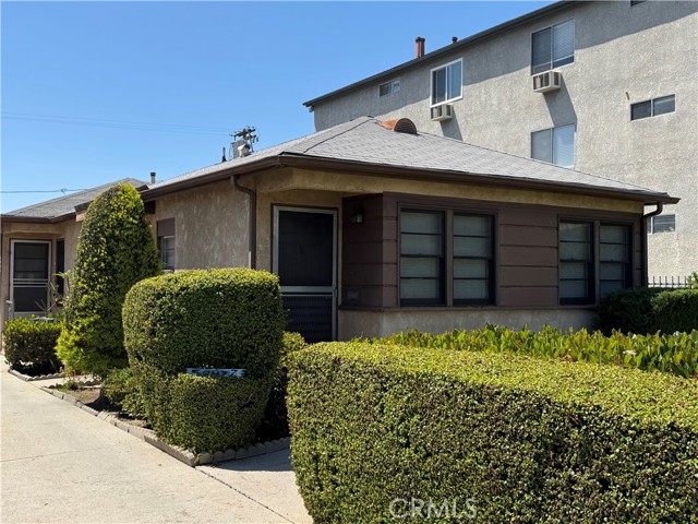 5081 Glen Iris Avenue, Los Angeles CA: https://media.crmls.org/medias/e3e3b74a-90ca-43a1-bd63-ebf448590c21.jpg