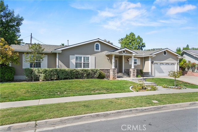 1551 Rainbow Drive, North Tustin CA: https://media.crmls.org/medias/e3e4185b-8512-4dde-94af-4b93867f6a01.jpg