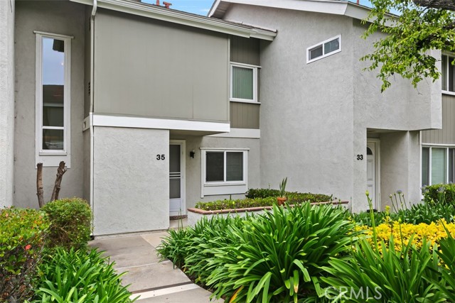 Detail Gallery Image 1 of 47 For 35 Butterfield, Irvine,  CA 92604 - 2 Beds | 2/1 Baths