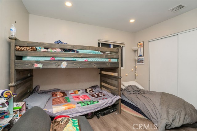 Detail Gallery Image 20 of 26 For 11936 Neenach, Sun Valley,  CA 91352 - 6 Beds | 3 Baths