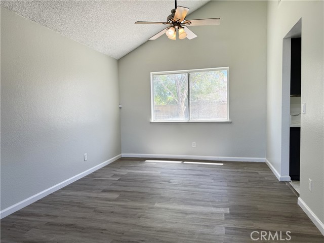 3318 Denise Street, Lancaster CA: https://media.crmls.org/medias/e3e66fb6-9ec6-4297-bdc3-dab8ccd146fd.jpg