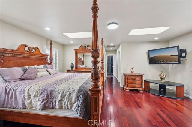 13426 Crocker Street, Los Angeles CA: https://media.crmls.org/medias/e3e676d7-081f-4b1e-9c21-9296e05d973c.jpg