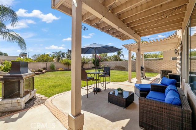 Detail Gallery Image 32 of 42 For 737 La Docena Ln, Corona,  CA 92879 - 3 Beds | 2/1 Baths