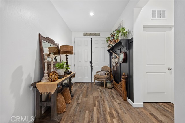 Detail Gallery Image 4 of 45 For 7600 Emerald Green, Bakersfield,  CA 93313 - 3 Beds | 2 Baths