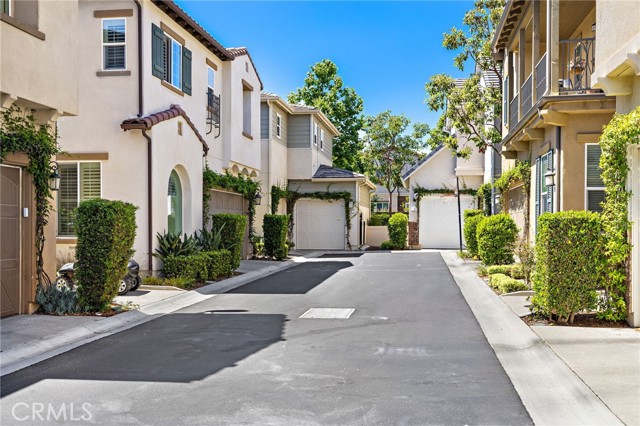 5 Lavanda Street, Rancho Mission Viejo CA: https://media.crmls.org/medias/e3e6bfc0-a5ef-407a-8ab0-3ff30f2aac08.jpg