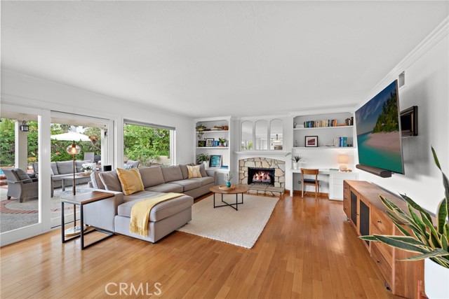 784 S Goldfinch, Anaheim Hills CA: https://media.crmls.org/medias/e3e7015c-f22d-454d-9d65-79ea686bfac0.jpg