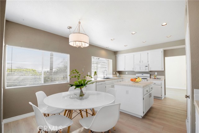 Detail Gallery Image 8 of 31 For 18003 via La Cresta, Chino Hills,  CA 91709 - 5 Beds | 3 Baths