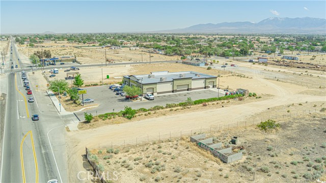 Detail Gallery Image 9 of 20 For 90 Palmdale Blvd, Sun Village,  CA 93543 - – Beds | – Baths