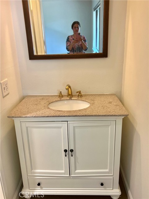 Detail Gallery Image 5 of 14 For 28723 Conejo View Dr, Agoura Hills,  CA 91301 - 3 Beds | 2 Baths