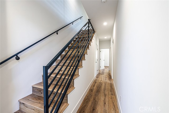 Detail Gallery Image 8 of 34 For 4445 Auckland Avenue, Toluca Lake,  CA 91602 - 4 Beds | 3 Baths