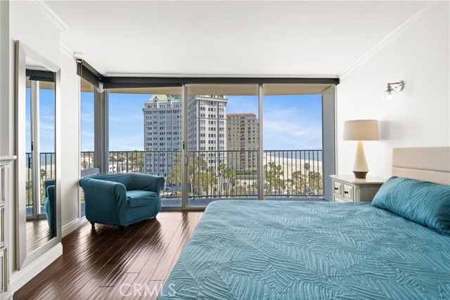 700 E Ocean Boulevard, Long Beach CA: https://media.crmls.org/medias/e3e9ec6b-b207-44c9-8cce-b7e878f6159b.jpg