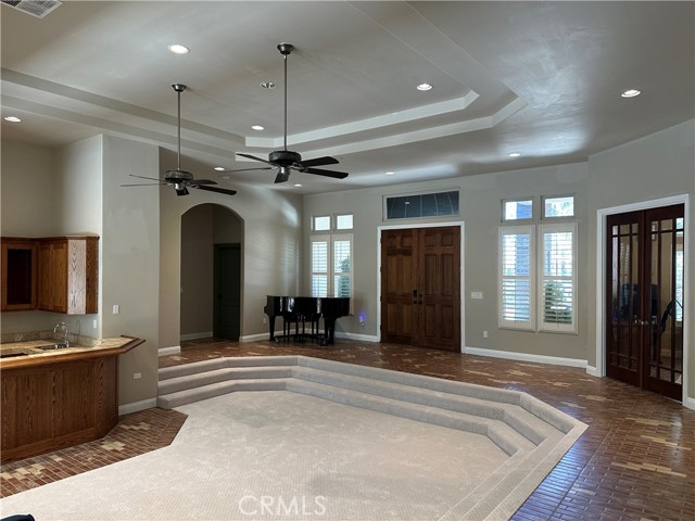9003 Forest Oaks Court, Bakersfield CA: https://media.crmls.org/medias/e3e9f1e9-5509-4b5b-af8c-d9a69b9f7b79.jpg
