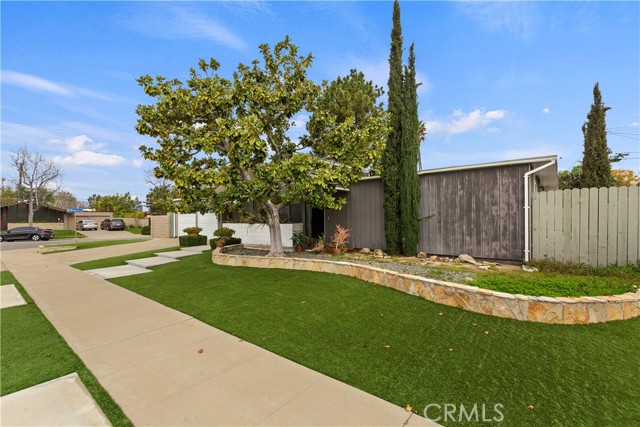 Image 3 for 601 E Palmdale Ave, Orange, CA 92865