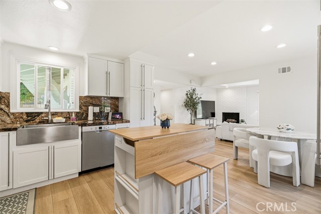 Detail Gallery Image 12 of 46 For 1301 Cameo Dr, Tustin,  CA 92780 - 4 Beds | 2 Baths