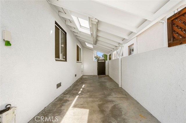 3763 Hackett Avenue photo 40