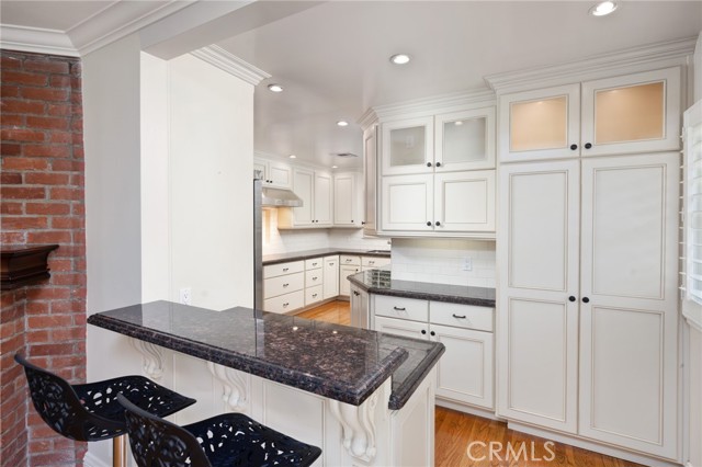160 Mauna Loa Drive, Monrovia CA: https://media.crmls.org/medias/e3ee324a-a6e0-462a-95db-cf1d51a25d6f.jpg