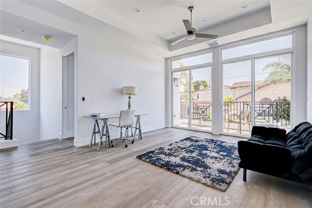 Detail Gallery Image 21 of 41 For 2321 Clark Ln #B,  Redondo Beach,  CA 90278 - 4 Beds | 4/1 Baths