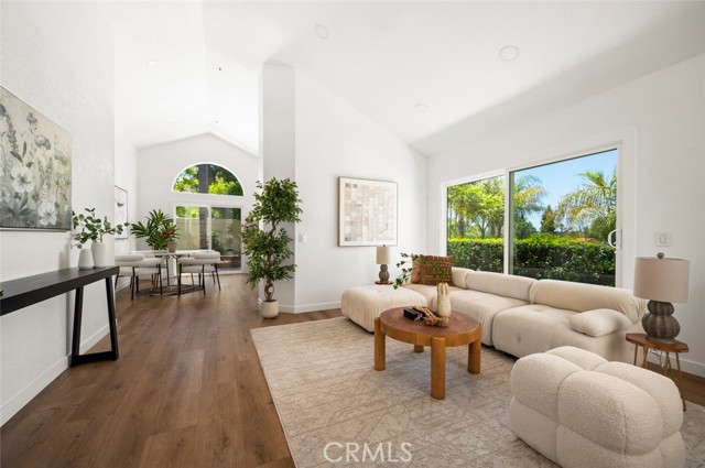 4 Saint Martin, Laguna Niguel CA: https://media.crmls.org/medias/e3ef5f08-cc3b-45e4-8235-e9fd5a0c4ef9.jpg