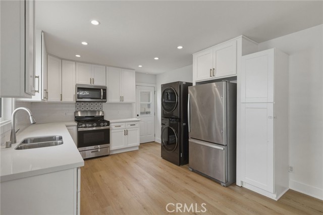 Detail Gallery Image 13 of 24 For 826 Oro, San Pedro,  CA 90731 - 2 Beds | 1 Baths