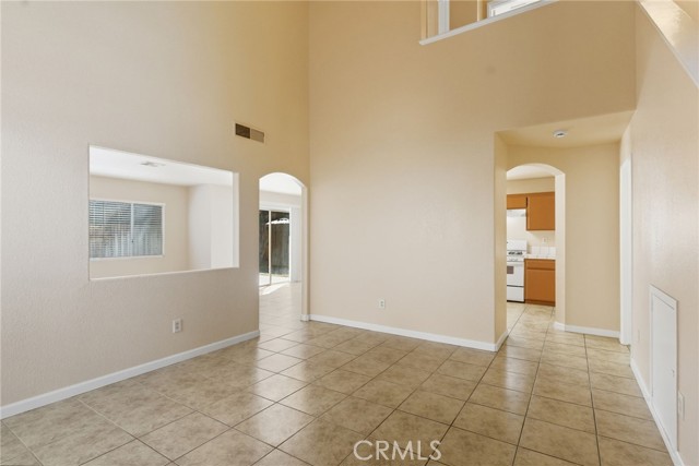 Detail Gallery Image 7 of 37 For 9609 Salinger, Bakersfield,  CA 93311 - 3 Beds | 2/1 Baths