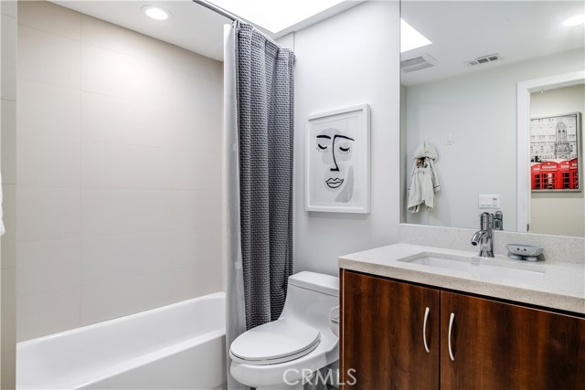 Detail Gallery Image 21 of 32 For 17131 Clemons Dr, Encino,  CA 91436 - 5 Beds | 4 Baths