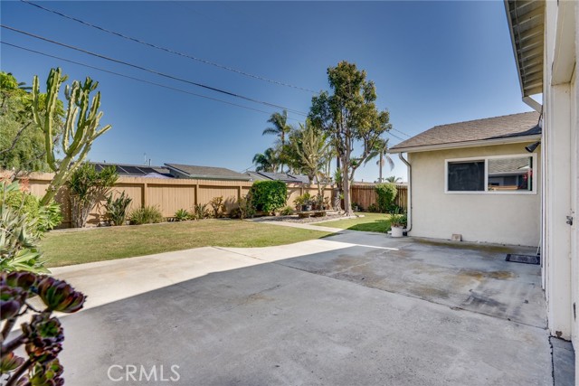 Detail Gallery Image 30 of 43 For 20642 Goshawk Ln, Huntington Beach,  CA 92646 - 5 Beds | 3 Baths