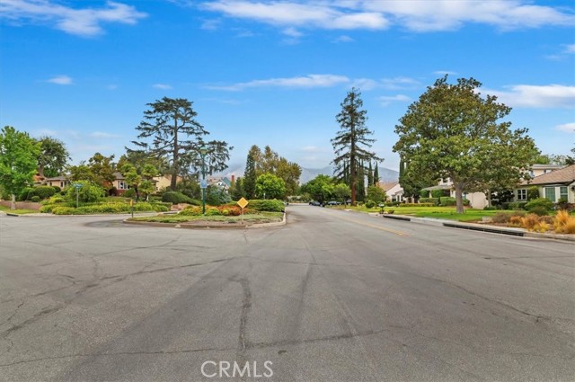 412 S Old Ranch, Arcadia CA: https://media.crmls.org/medias/e3f0d144-cf6d-4aca-8e45-0ce316edc00f.jpg