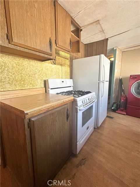 1258 Rosamond Boulevard, Rosamond CA: https://media.crmls.org/medias/e3f0d384-ad7e-4ba3-9be7-2e6ebc774530.jpg