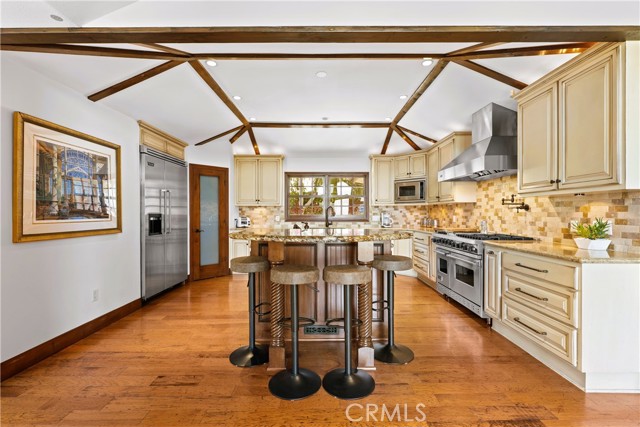 Detail Gallery Image 3 of 50 For 4117 Vanetta Pl, Studio City,  CA 91604 - 4 Beds | 4 Baths