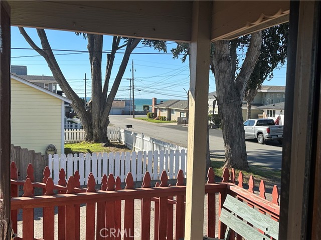 Detail Gallery Image 2 of 6 For 40 15th St, Cayucos,  CA 93430 - 2 Beds | 2 Baths