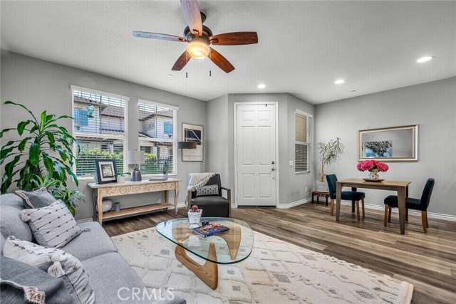 Detail Gallery Image 7 of 27 For 154 via Katrina, Newbury Park,  CA 91320 - 2 Beds | 2/1 Baths