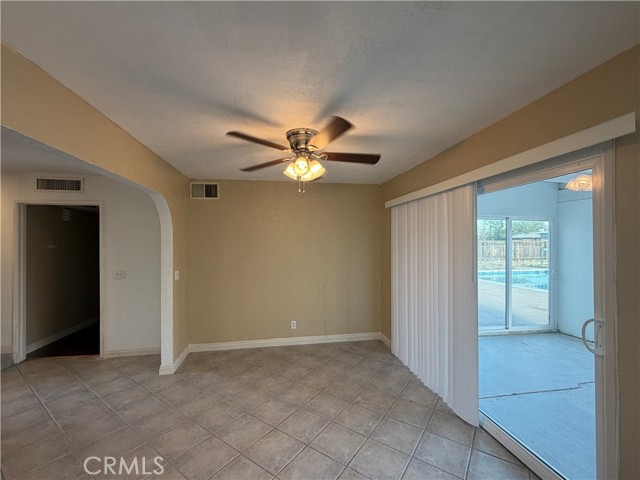 Detail Gallery Image 7 of 23 For 21011 Teton, Apple Valley,  CA 92308 - 3 Beds | 2 Baths
