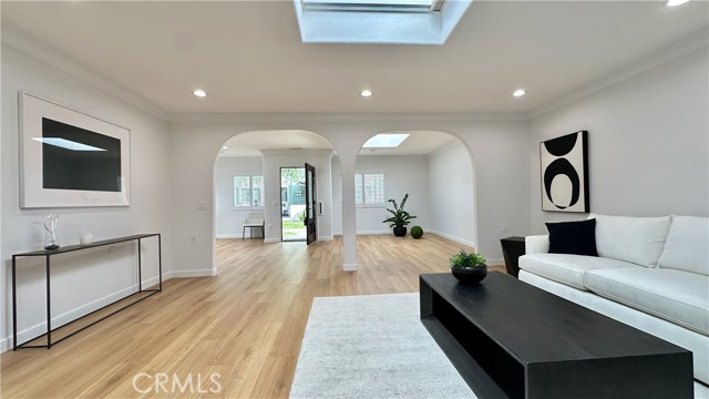 Front Image Thumbnail for CROC25270381