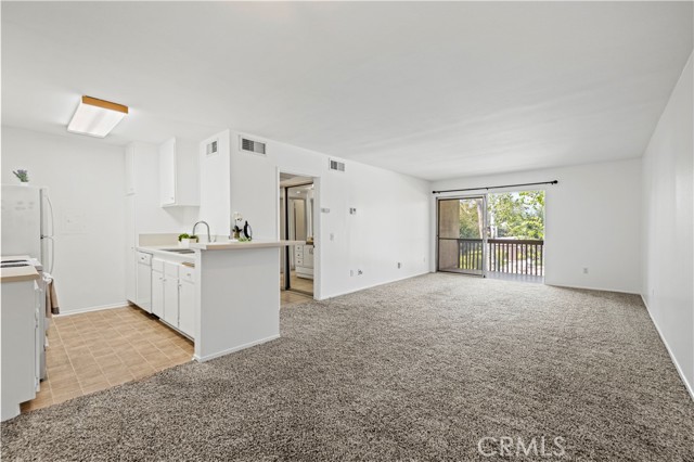 Detail Gallery Image 6 of 36 For 23515 Lyons Ave #219,  Valencia,  CA 91355 - 1 Beds | 1 Baths