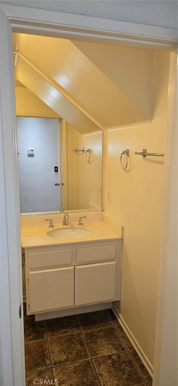 Detail Gallery Image 7 of 32 For 50 Almador, Irvine,  CA 92614 - 3 Beds | 2/1 Baths